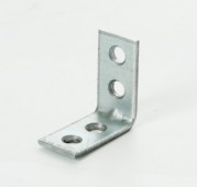 Кутник перфорований 40х40х15мм, оцинкований (уп.-25шт) APRO (77481)